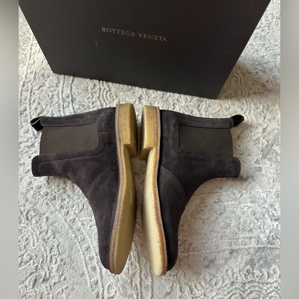 Bottega Veneta Chelsea Boots - Picture 6 of 10